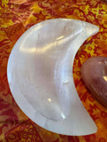 Selenite Moon Bowl Healing Tumble Set (10cm)